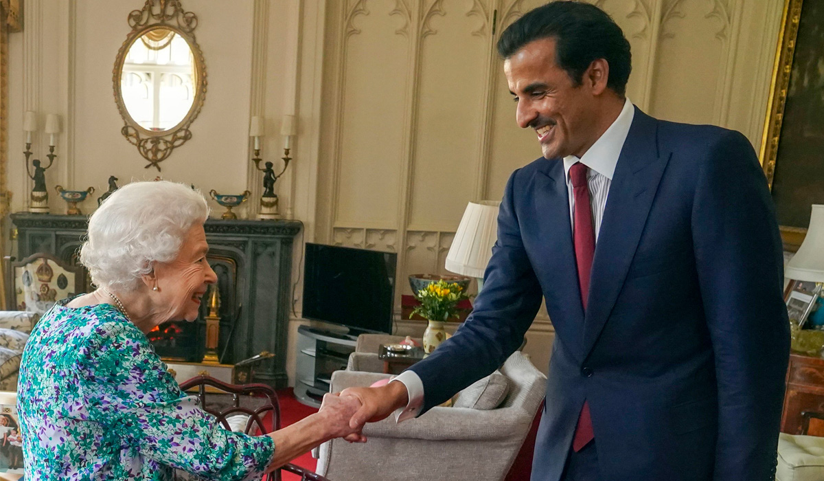 HH the Amir meets Queen of Britain